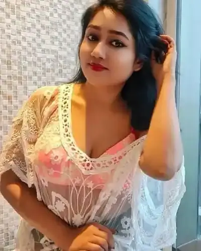 Escorts Service Senapati Bapat Road
