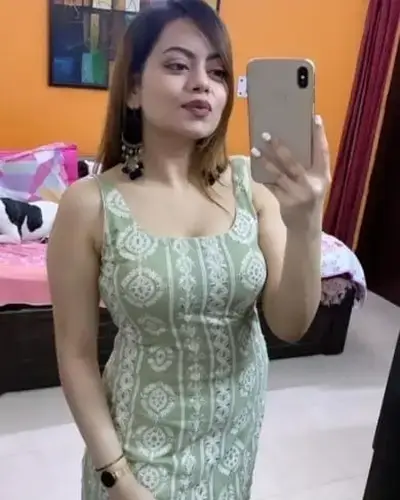 Call Girl Senapati Bapat Road